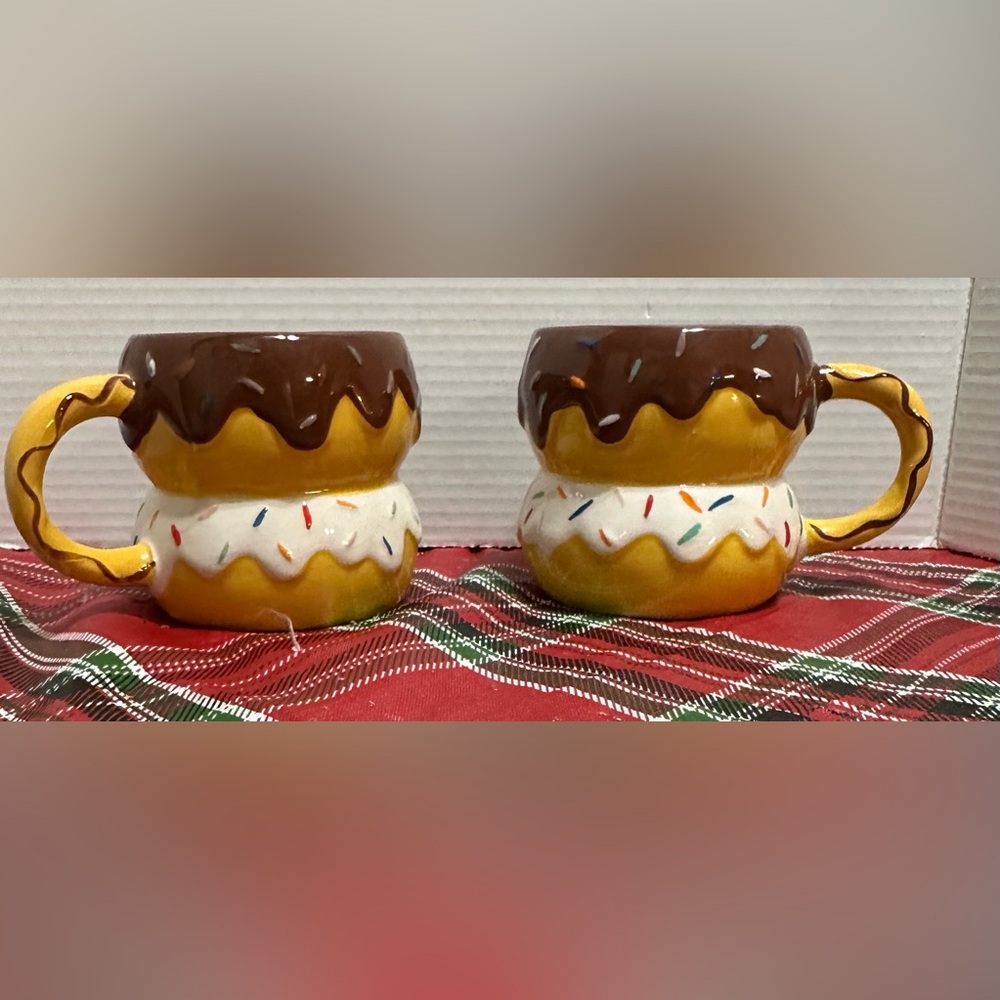 2 Mainstays Sprinkled Donut Sculpted Mugs